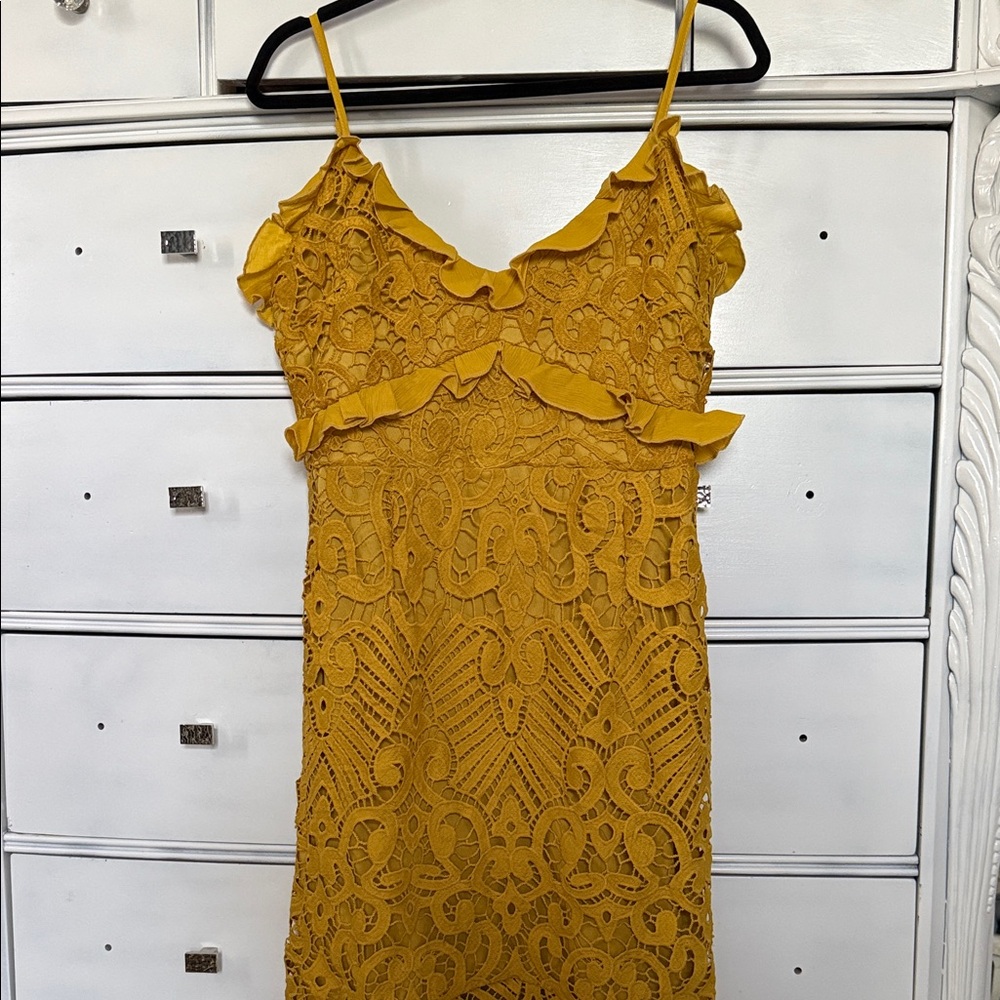 Selfie Leslie Mustard Lace Midi Dress